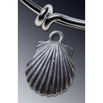 Scallop charm